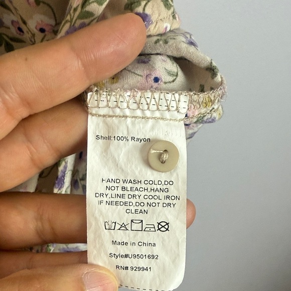 Suzanne Betro Tan Delicate Floral Pattern Soft Ruffled Short Sleeve Blouse - Picture 7 of 8